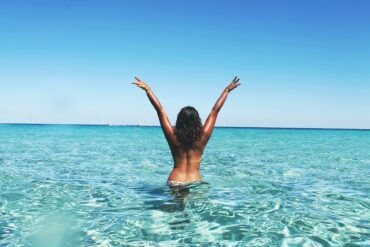 Peut-on faire un lifting des seins avec des implants ?